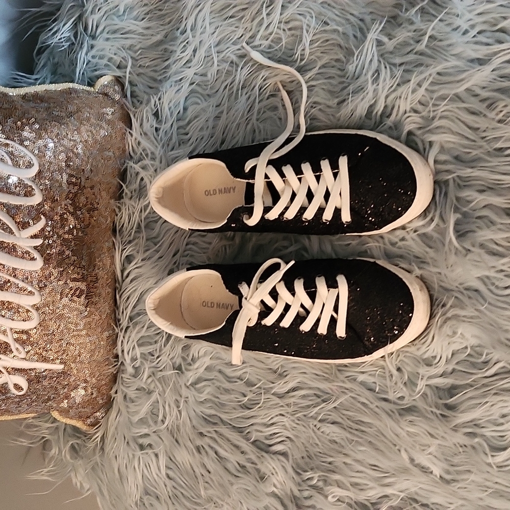 Women's black sparkly sneaks
